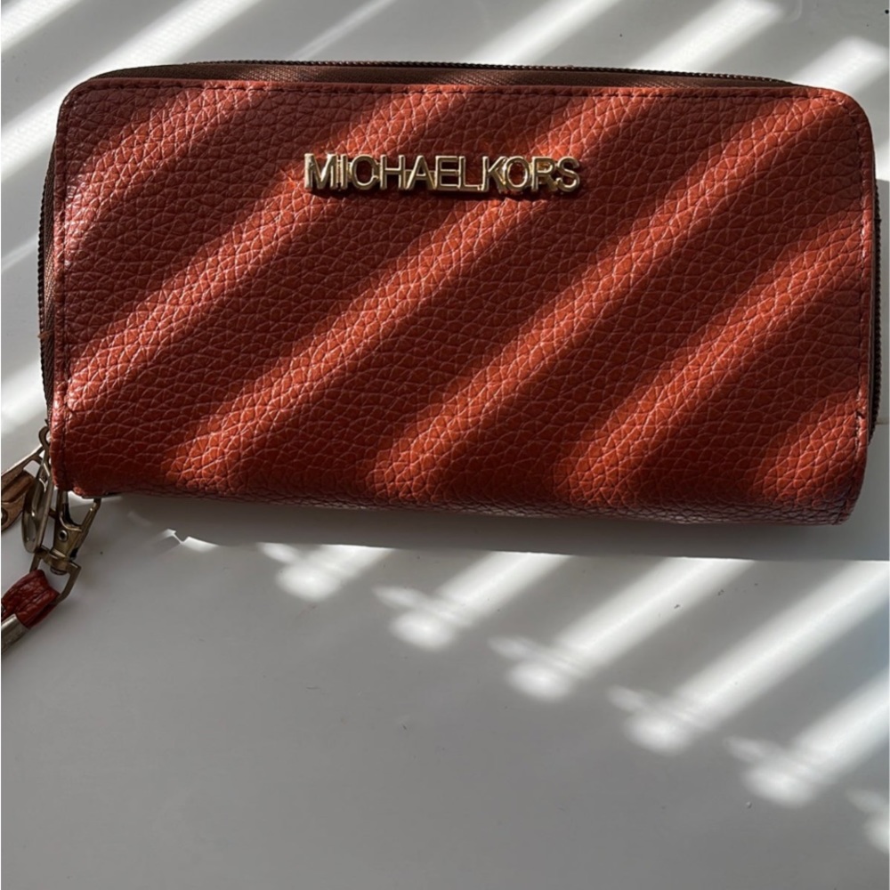 Michael kors wallet